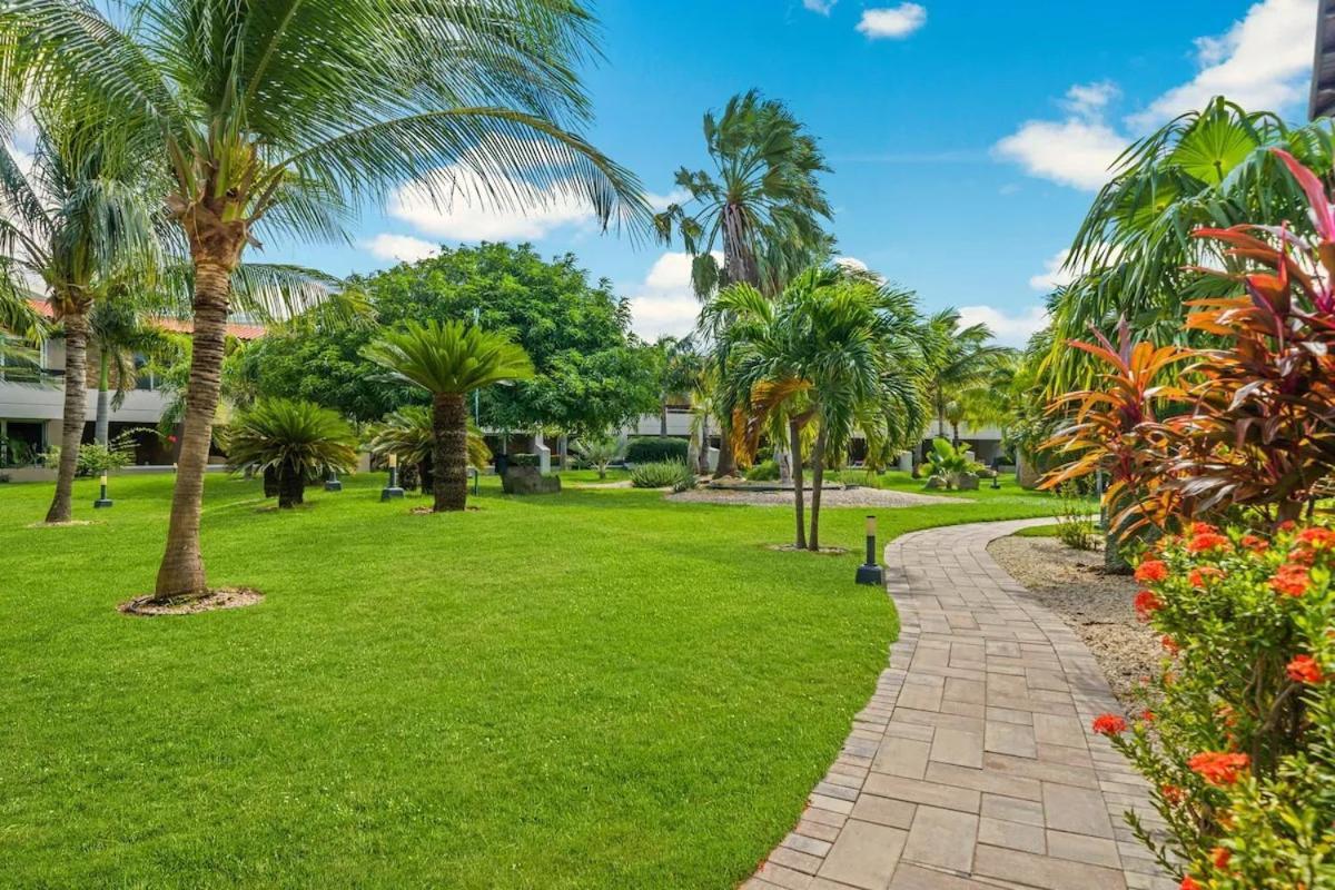 Eagle Beach Luxury House, Walking Distance To The Beach Palm Beach Ngoại thất bức ảnh