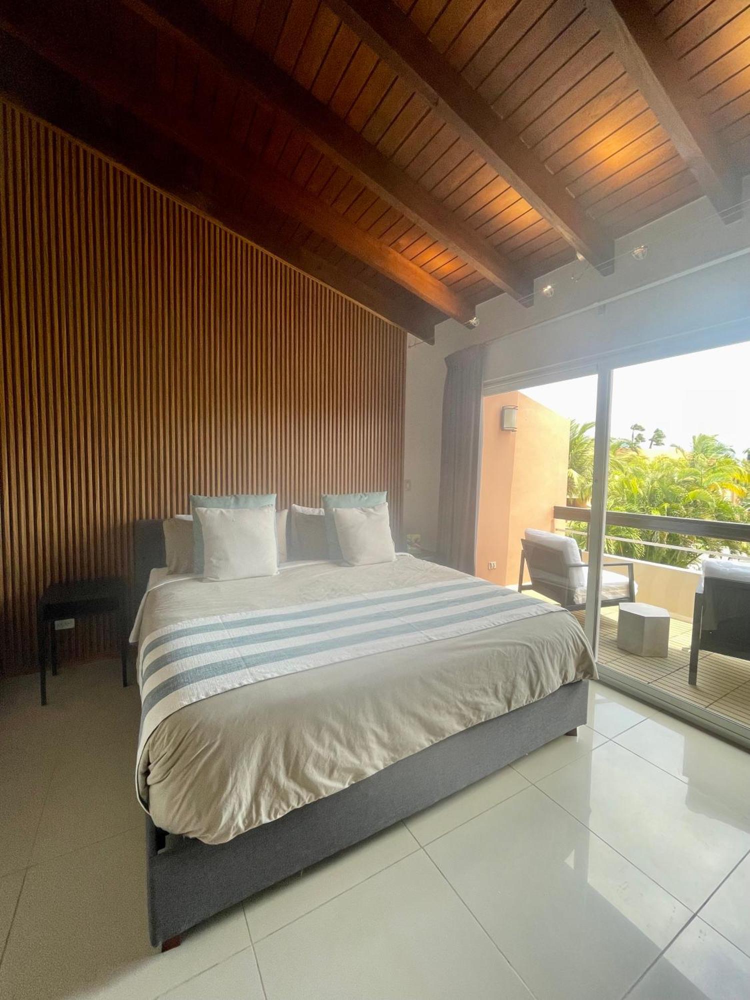Eagle Beach Luxury House, Walking Distance To The Beach Palm Beach Ngoại thất bức ảnh